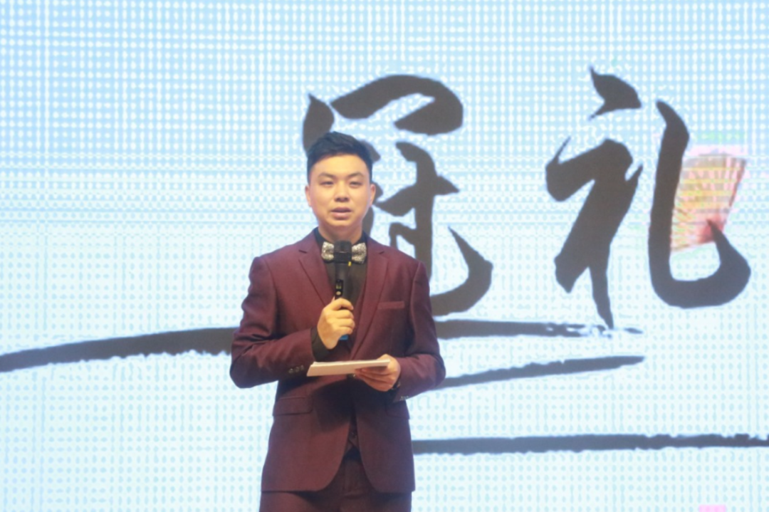 踐行青春誓言 立志揚(yáng)帆遠(yuǎn)航 | 海口山高高級(jí)實(shí)驗(yàn)中學(xué)十八歲成人禮暨百日誓師大會(huì)成功舉辦-圖片3