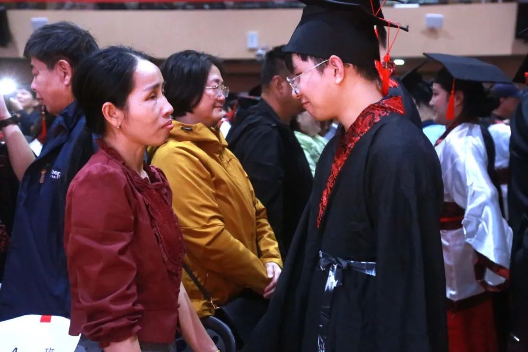 踐行青春誓言 立志揚(yáng)帆遠(yuǎn)航 | ?？谏礁吒呒?jí)實(shí)驗(yàn)中學(xué)十八歲成人禮暨百日誓師大會(huì)成功舉辦-圖片3