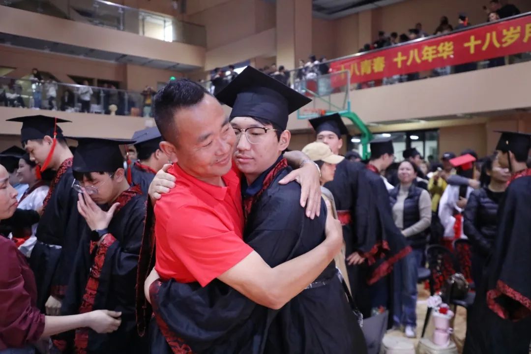 踐行青春誓言 立志揚(yáng)帆遠(yuǎn)航 | ?？谏礁吒呒?jí)實(shí)驗(yàn)中學(xué)十八歲成人禮暨百日誓師大會(huì)成功舉辦-圖片3