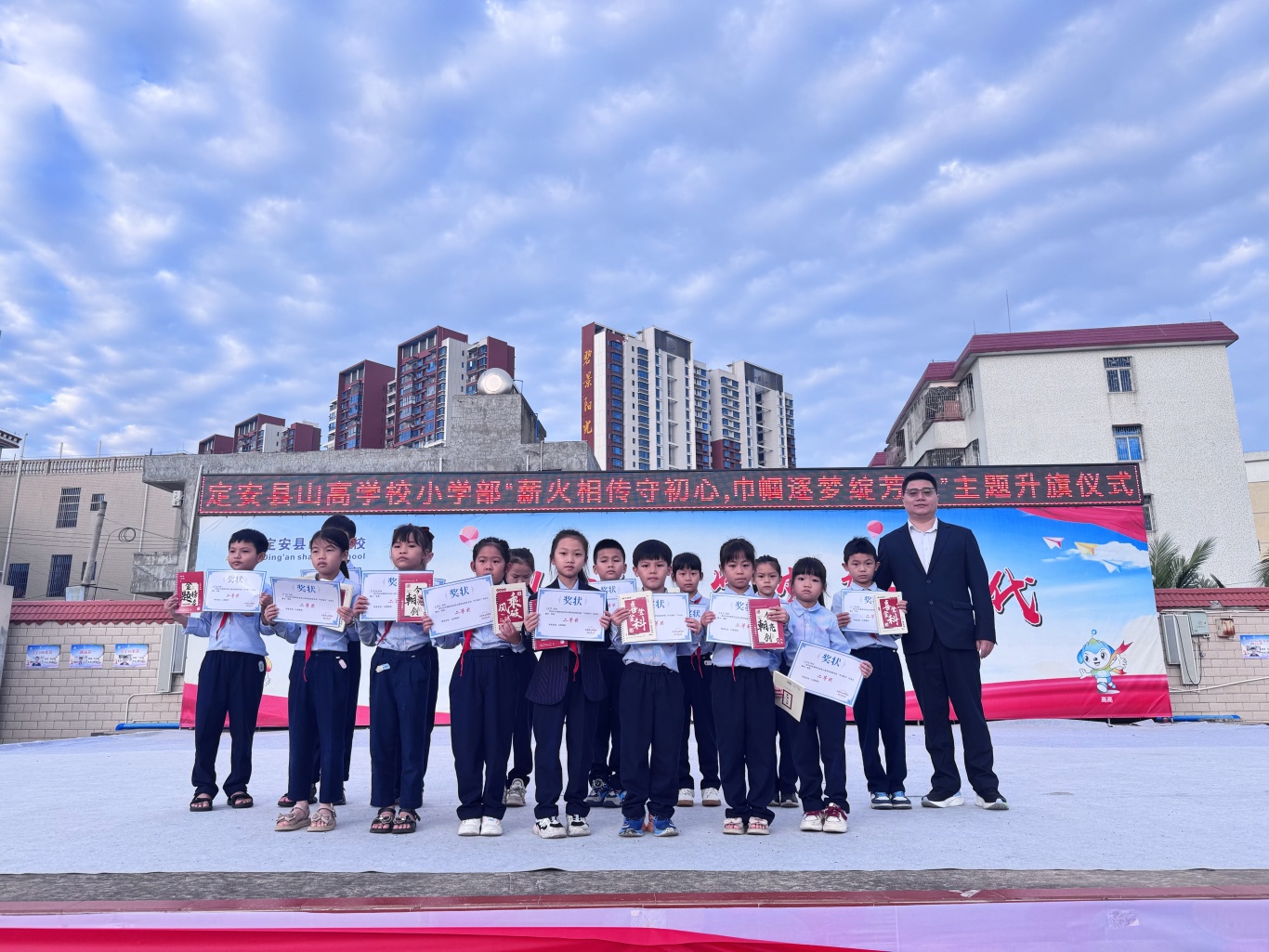 和詩以歌，書寫春天——定安縣山高學校小學部“春”主題硬筆書法展示活動-圖片3