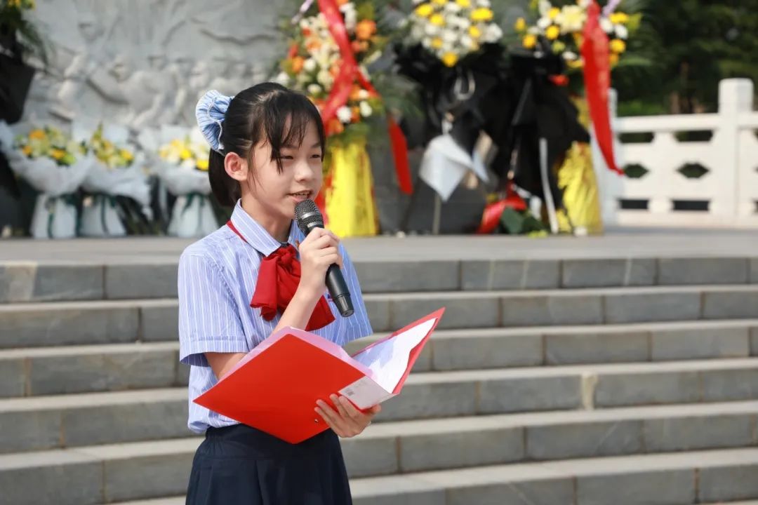 緬懷英烈承遺志 青春逐夢正當時 | ?？谏礁咧袑W清明祭英烈活動紀實-圖片1