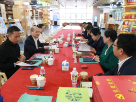 關(guān)懷指導(dǎo)促前行——?？谑薪逃诸I(lǐng)導(dǎo)蒞臨?？谏礁吒呒墝嶒炛袑W(xué)調(diào)研指導(dǎo)