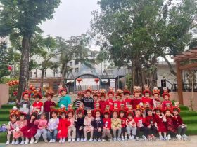 瑞蛇躍新春·童夢啟新航——?？谑徐`山鎮(zhèn)中心幼兒園南田山高分園開學(xué)典禮